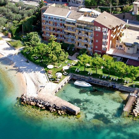 Hotel Du Lac - Relax Attitude Hotel Brenzone sul Garda Exterior photo