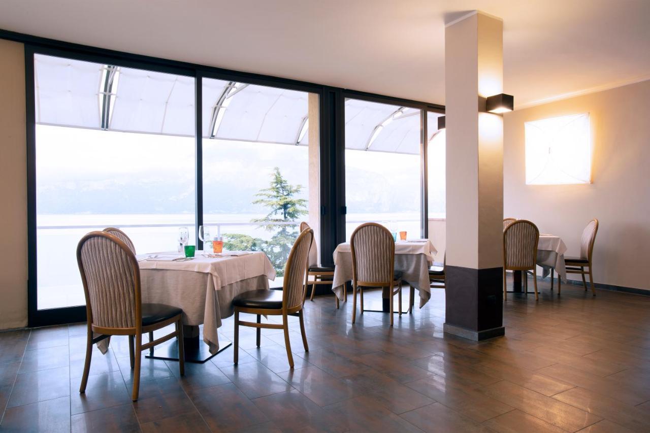 Hotel Du Lac - Relax Attitude Hotel Brenzone sul Garda Exterior photo