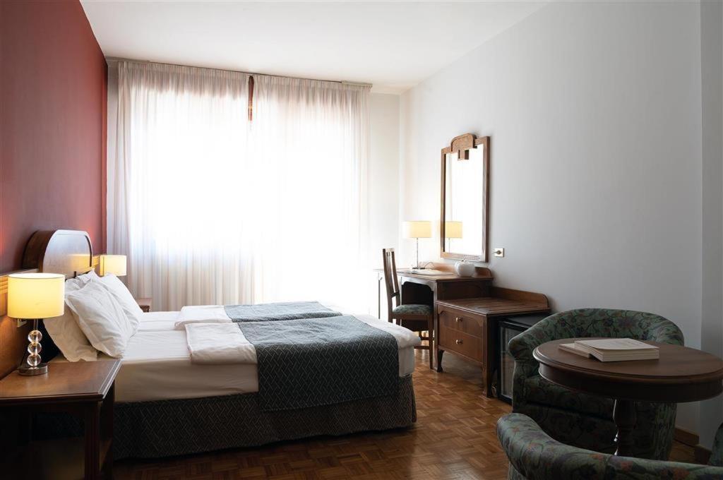 Hotel Du Lac - Relax Attitude Hotel Brenzone sul Garda Exterior photo