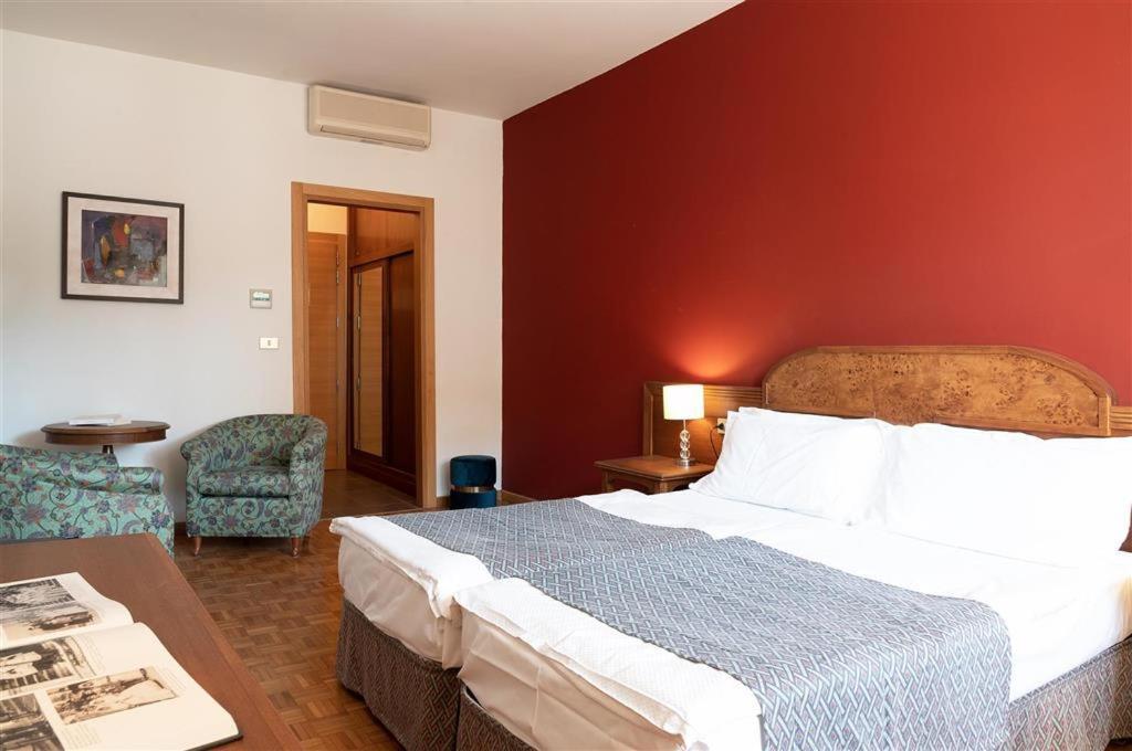 Hotel Du Lac - Relax Attitude Hotel Brenzone sul Garda Exterior photo